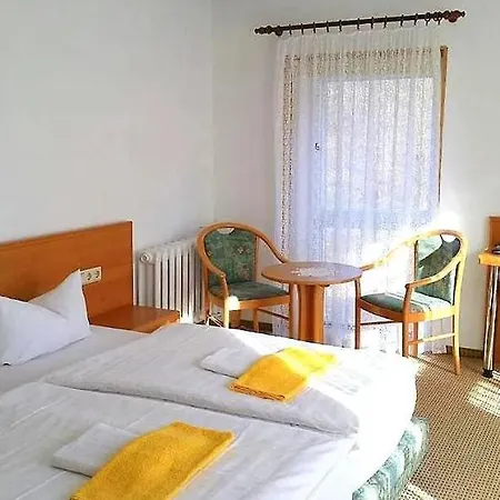 ホテル Appartementanlage Hermannshoehle 3*